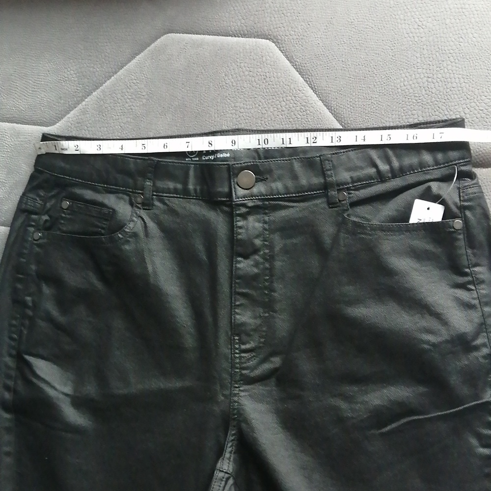 NWT Curvy-Fit Black Coated High-rise Flared Leg Jeans Plus Size - Picture 8 of 14